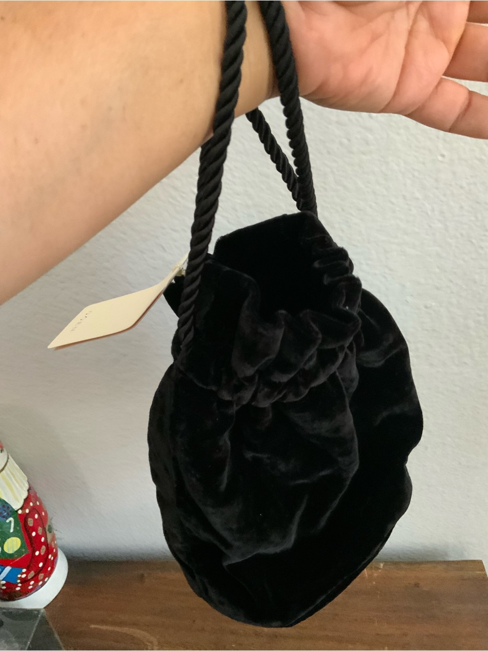 Doen Black Velvet Drawstring Pouch Bag - Picture 3 of 5